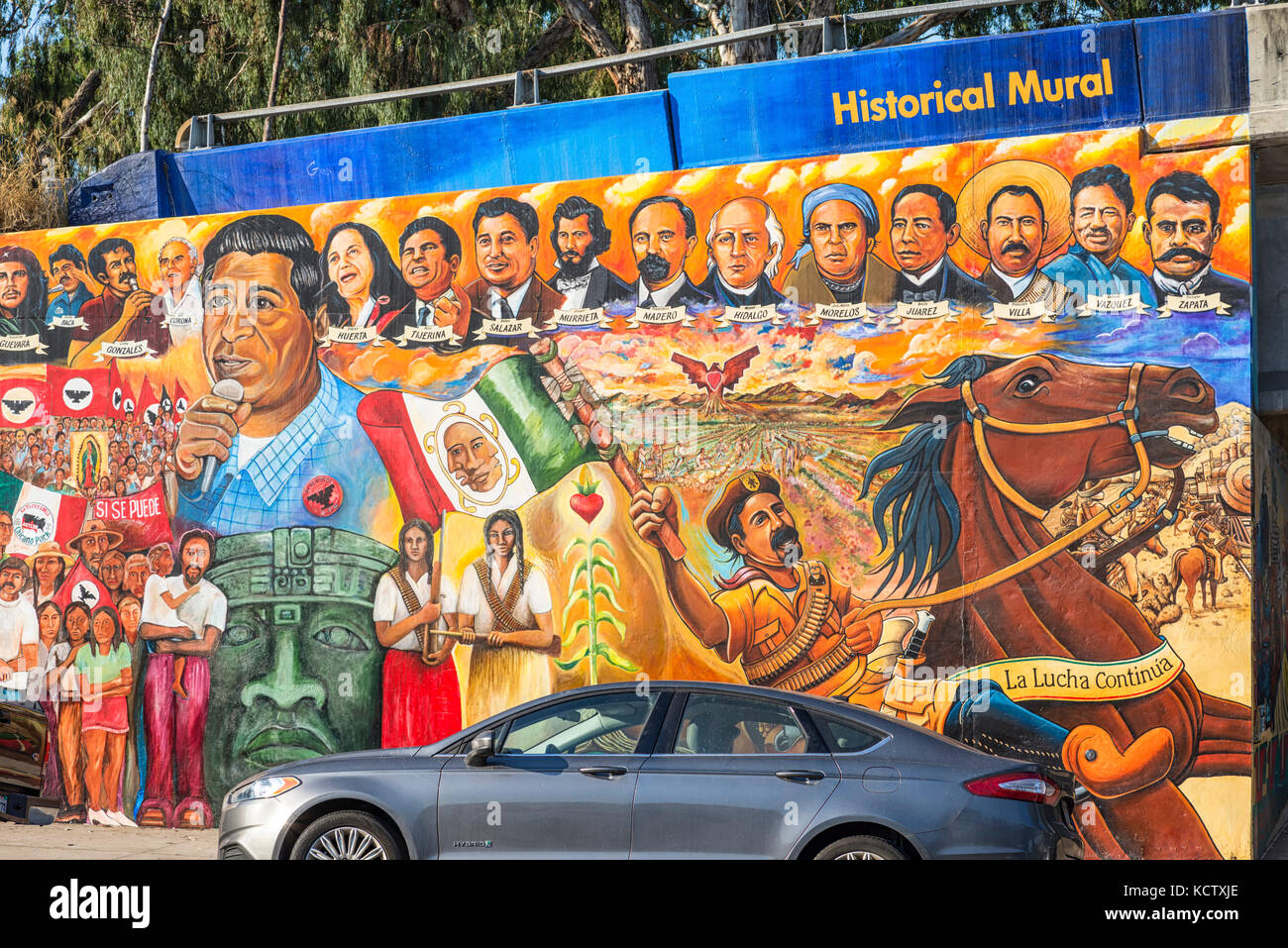 Historische Wandbild an Chicano Park. Barrio Logan, San Diego, Kalifornien, USA. Stockfoto