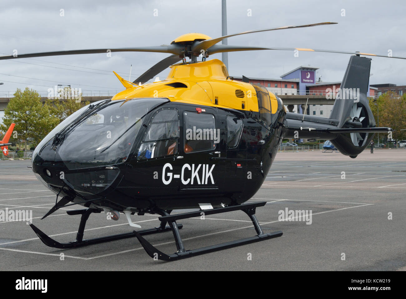 Hubschrauber an der Helitech 2017 Messe in London ExCel Messegelände statt Stockfoto