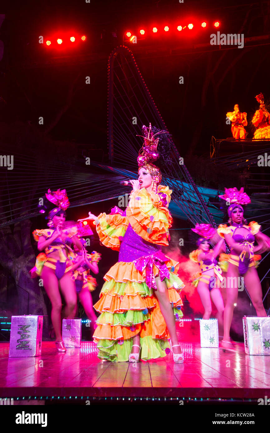 Bühne Tänzer am Tropicana Club, Miramar, Havanna, Kuba Stockfoto