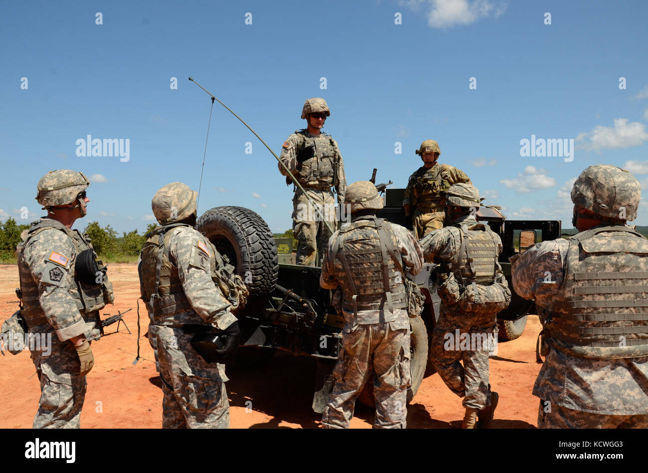 Spc. Edward Carr, 218 Manöver Verbesserung Brigade, Zellen, Operator und Kleinwaffen master