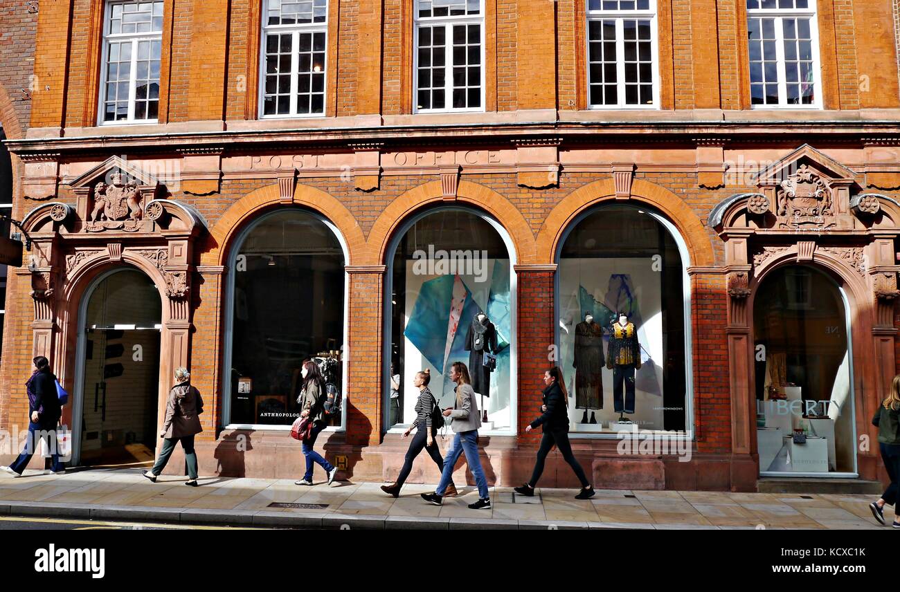 Post Gebäude jetzt Freiheit in der George Street Richmond London Stockfoto