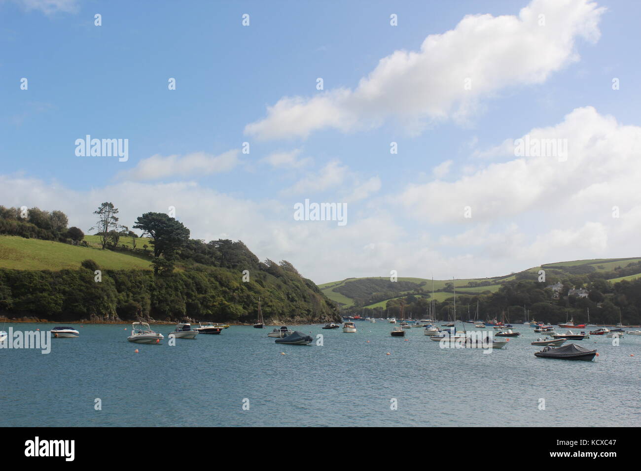 Kingsbridge Mündung von salcombe Harbour an einem sonnigen Tag. Stockfoto