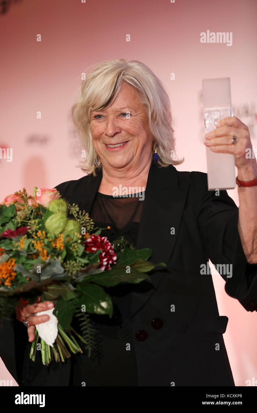 Margarethe von Trotta nimmt an den Film Festival Köln Awards 2017 während der 27. Film Festival Köln Börsensaal der IHK am 6. Oktober 2017 in Köln, Deutschland. Stockfoto