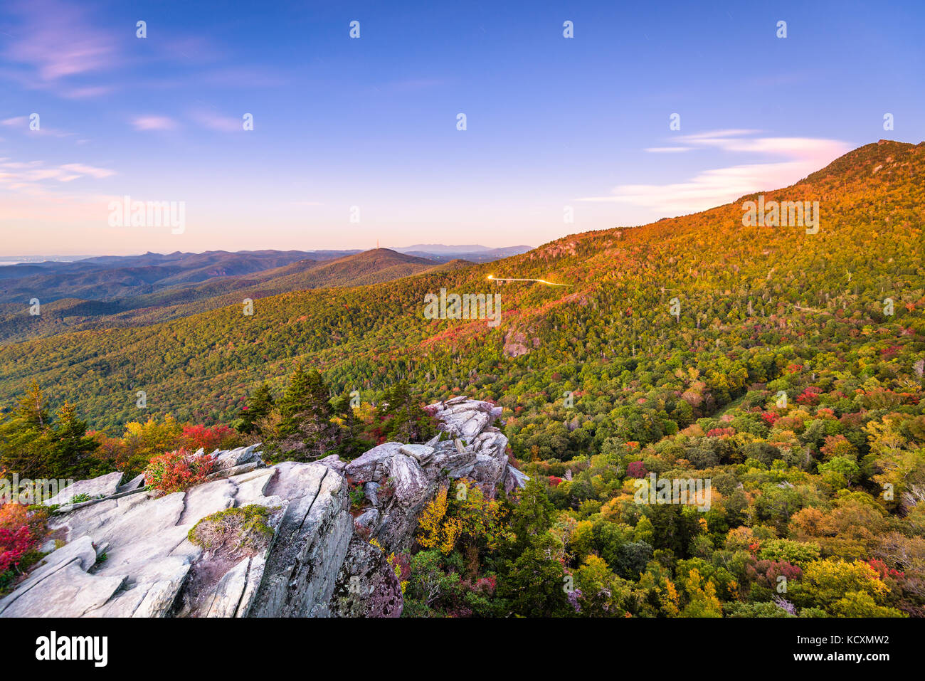 Blue Ridge Mountains, Parkway, Blue Ridge, blueridge, blau, Bergrücken, Berge, Appalachia, Appalachian, Grandfather Mountain, Piemont, Landschaft, Herbst Stockfoto