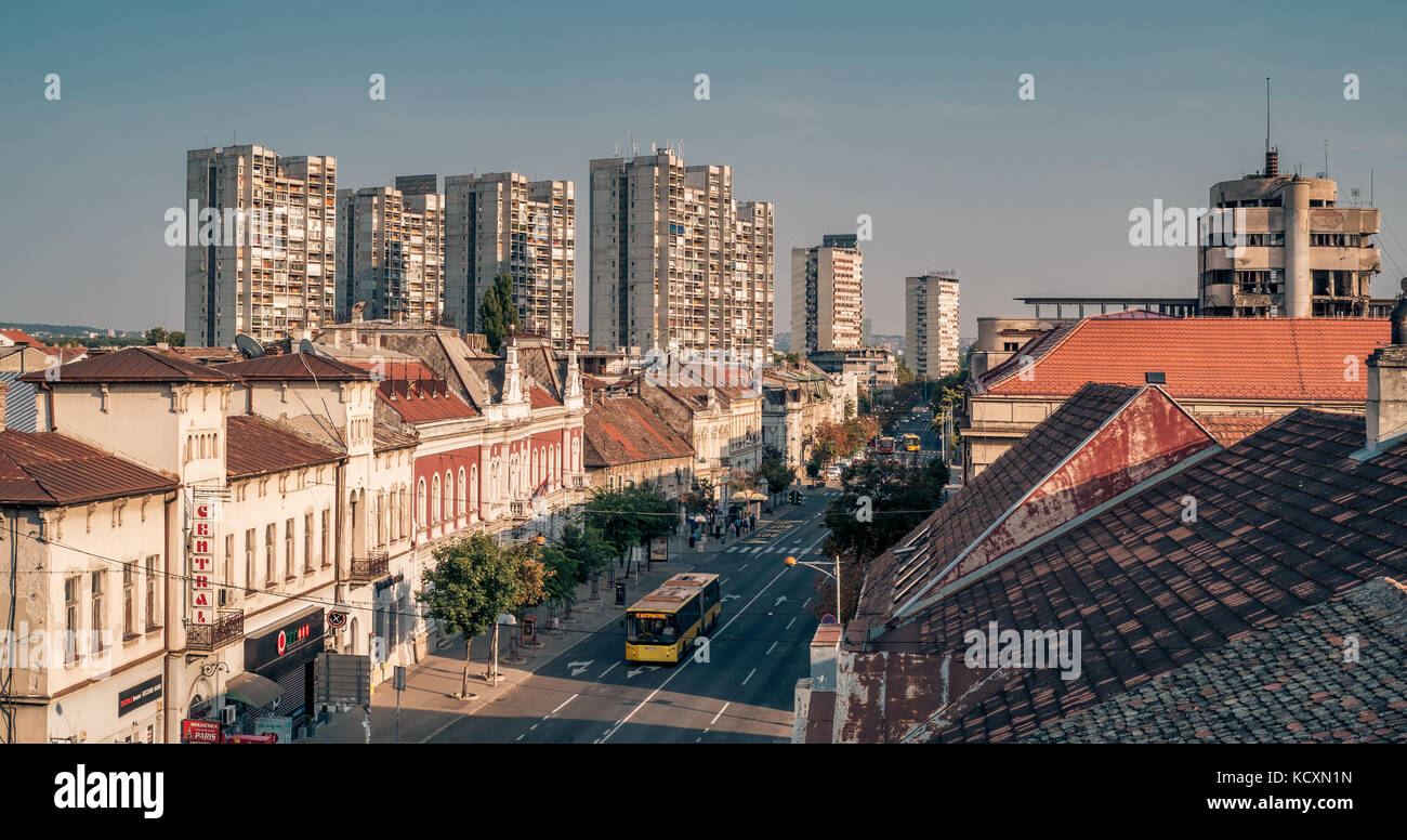 2017-08-27. Belgrad, Serbien, Balkan. architektonische Kontraste Stockfoto