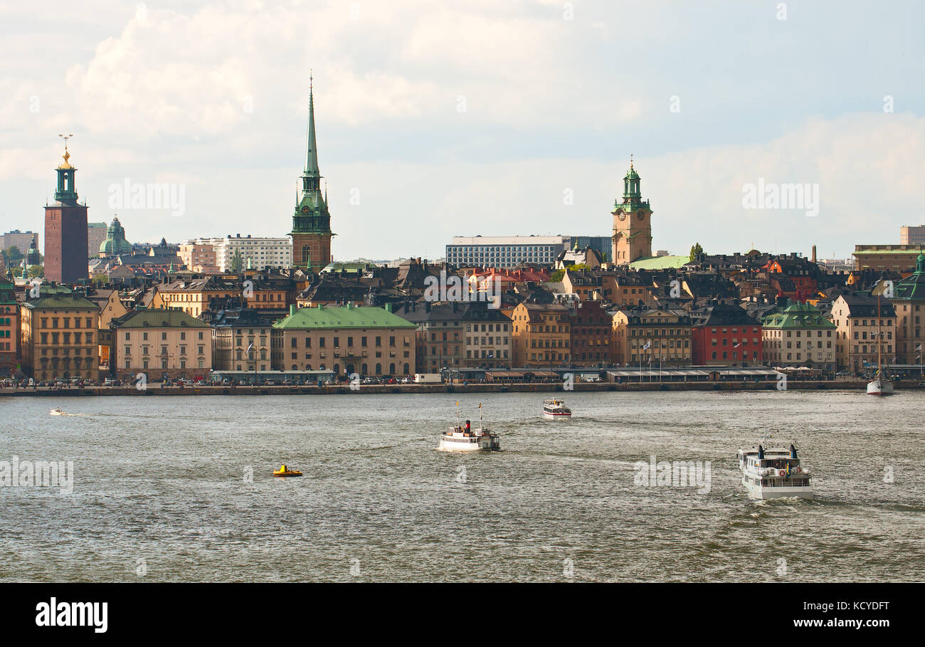 Der zentrale Teil von Stockholm an einem sonnigen Tag Stockfoto