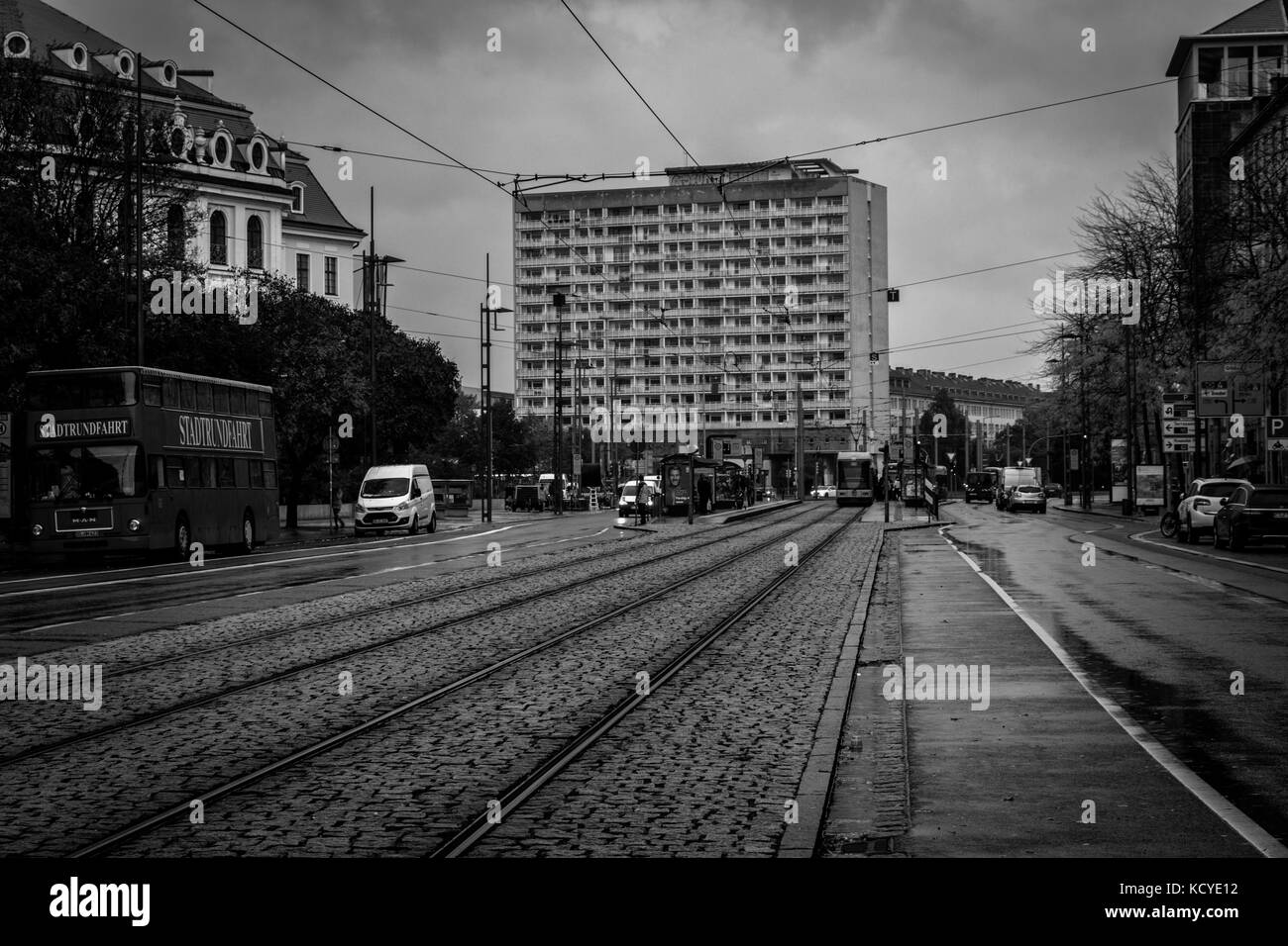 Blick auf die Stadt Dresden im Osten Deutschlands auf einen stürmischen Herbst Oktober Tag zeigt die Wilsdruffer Strasse Stockfoto