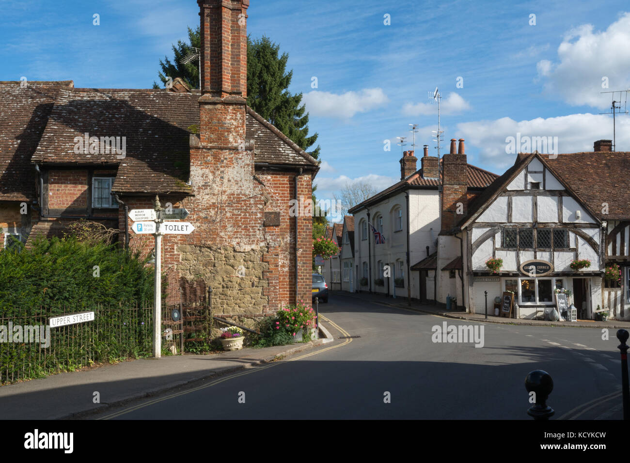 Das hübsche Dorf Shere in Surrey, Großbritannien Stockfoto