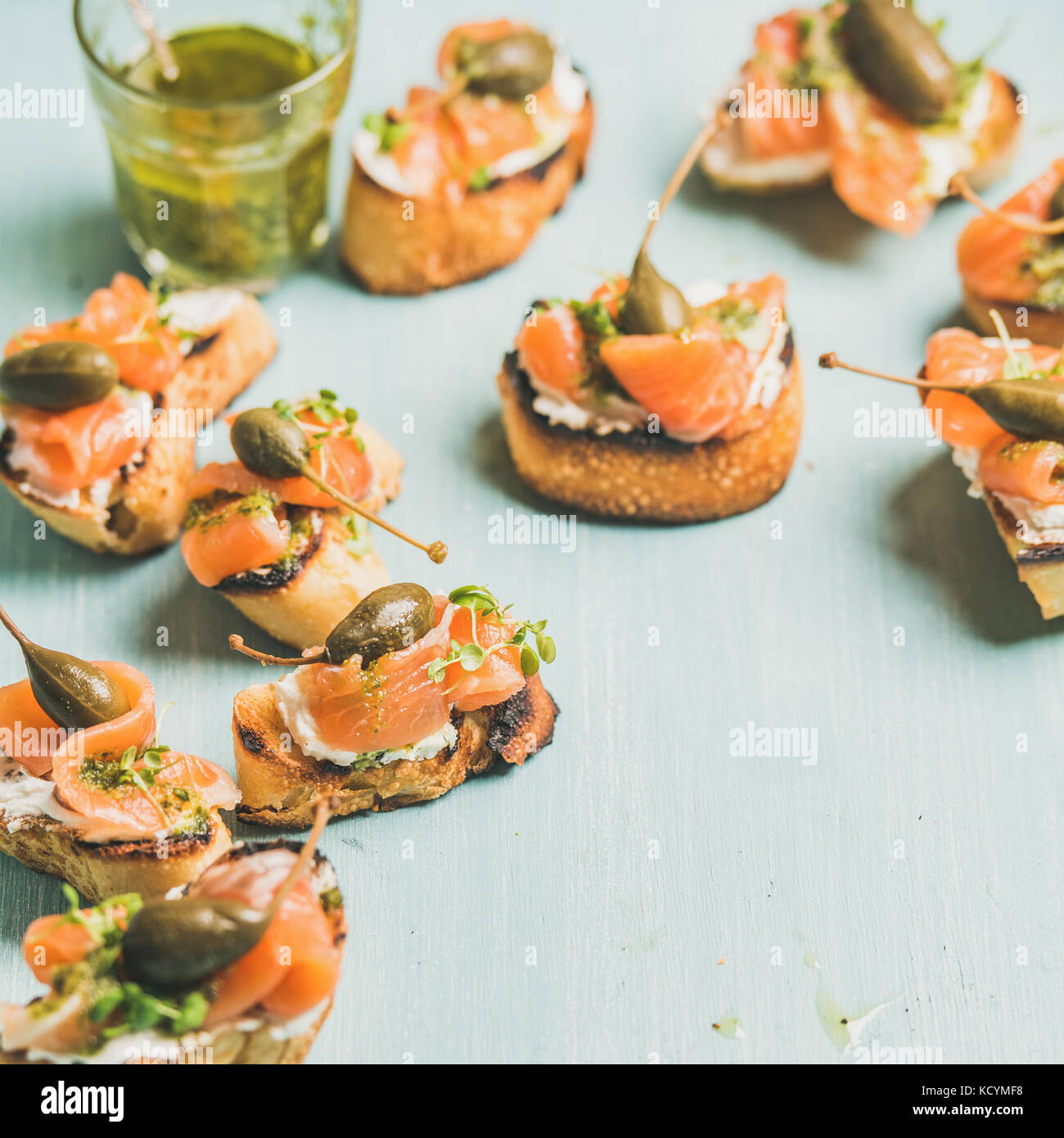 Brunnenkresse pesto -Fotos und -Bildmaterial in hoher Auflösung – Alamy