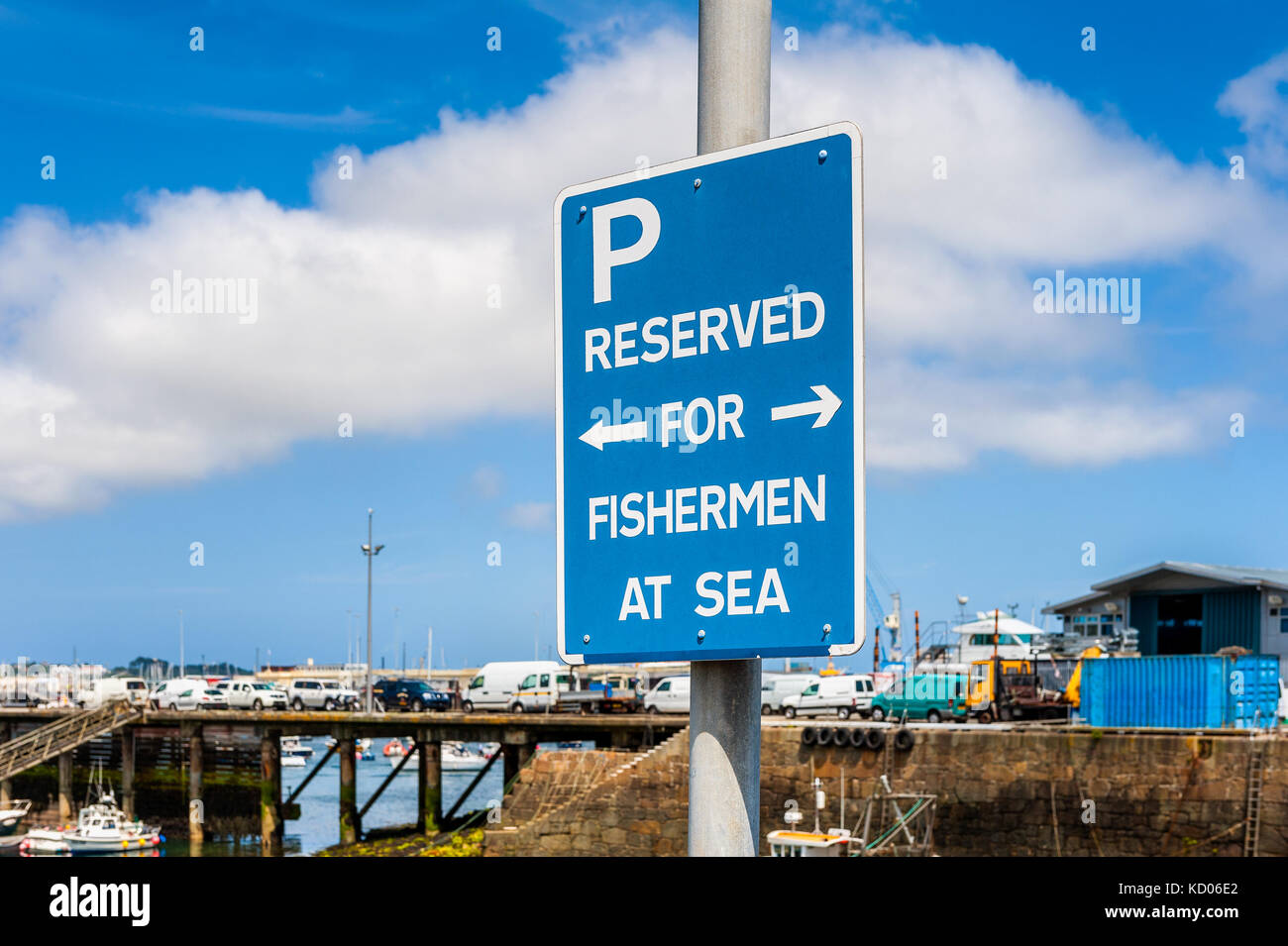 Für die Fischer auf See parken Schild in den Hafen von St. Peter Port, Guernsey, Channel Islands, Großbritannien vorbehalten Stockfoto