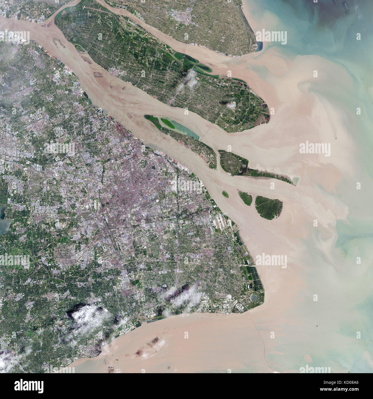 Satellitenbild von Shanghai, China, und der Fluss Yangtze übersicht Sediment Stockfoto