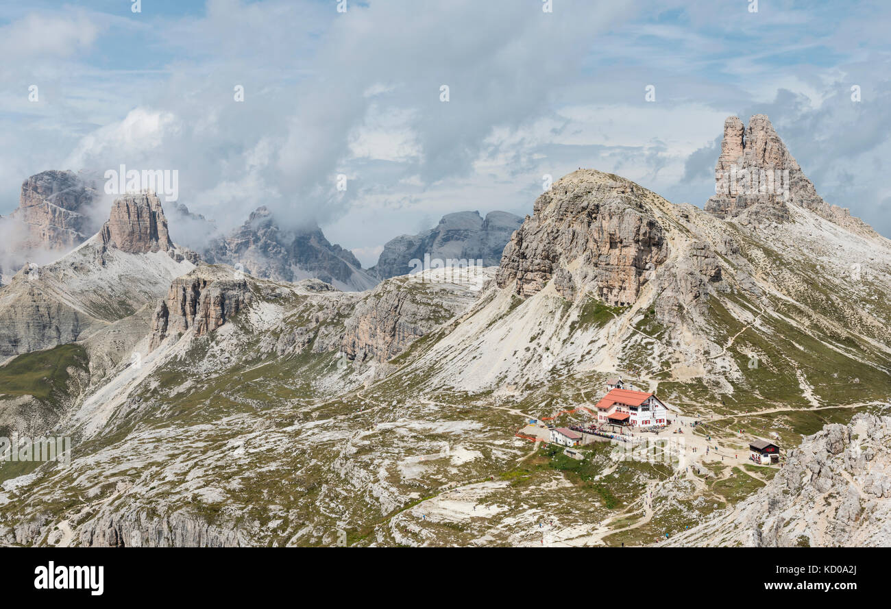 Drei Zinnen Hütte und Toblinger Knoten, Sextner Dolomiten, Südtirol, Trentino - Südtirol, Alto-Adige, Italien Stockfoto