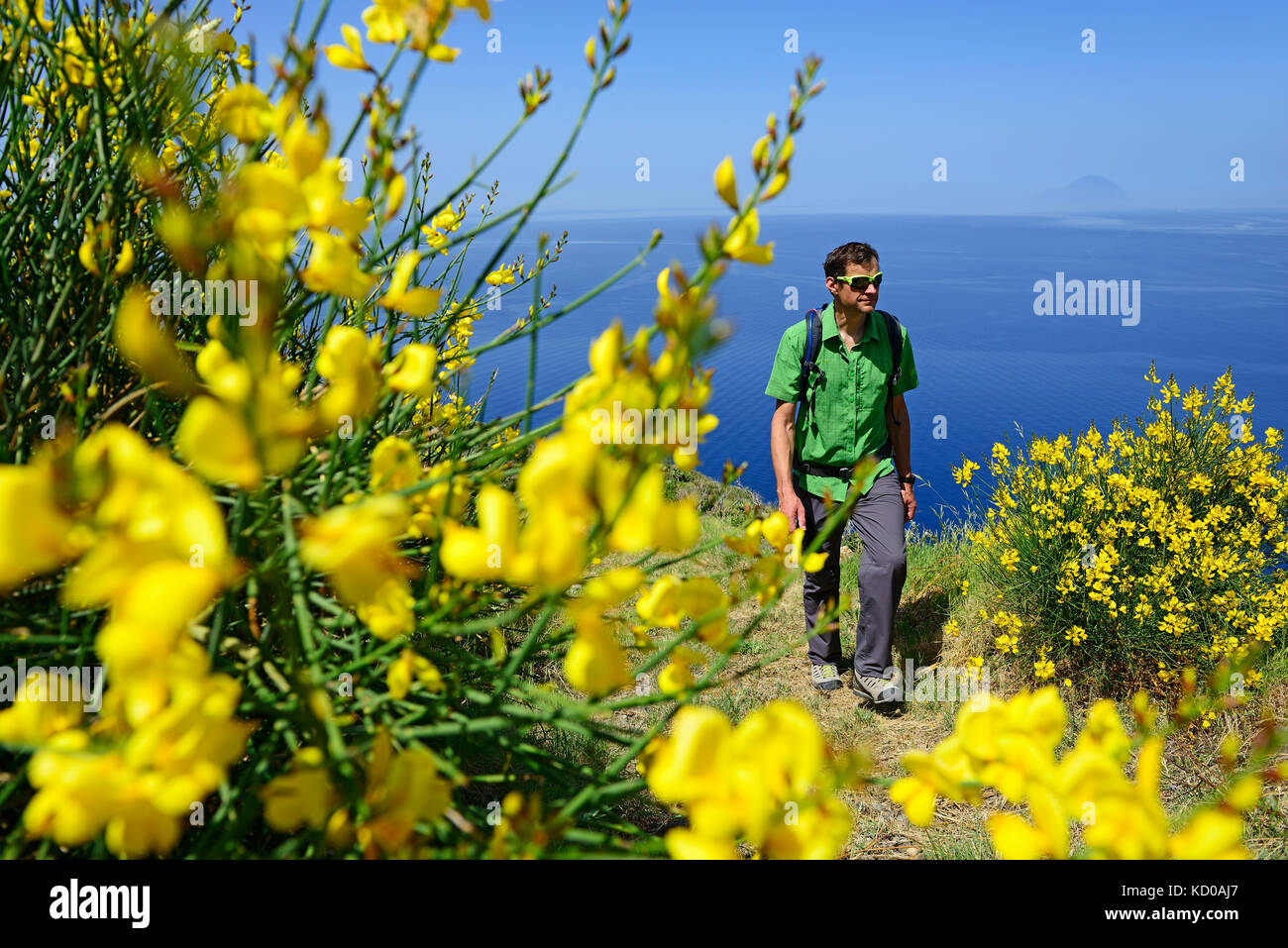 Wanderer an der Punta della Castagna, Lipari, Liparische Inseln, Italien Stockfoto