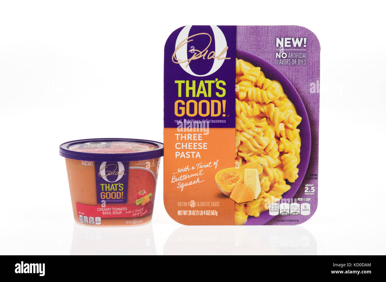 O DAS IST GUT! Zubereitete Speisen von drei Käse pasta Paket und Whirlpool von Basil Tomatensuppe von Oprah Winfrey auf weißem Hintergrund, Ausschnitt USA Stockfoto