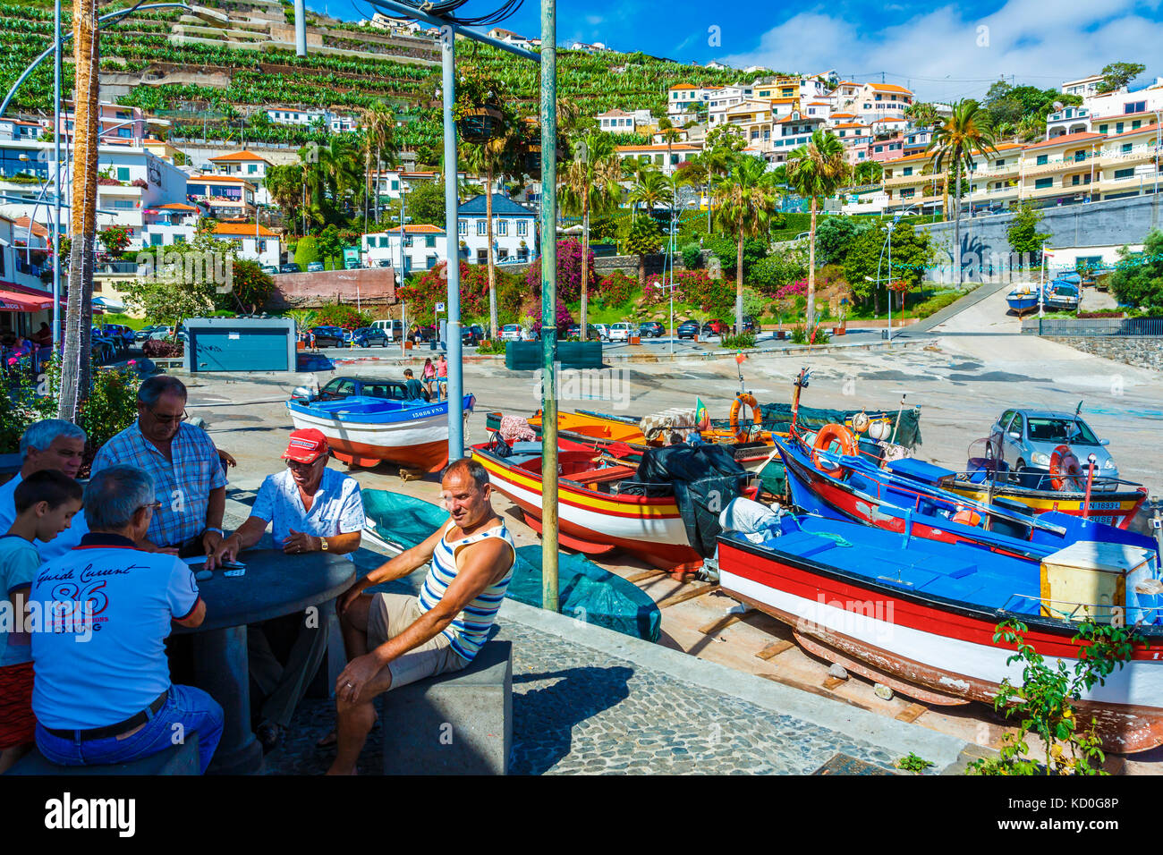Die Menschen auf den Hafen. Stockfoto