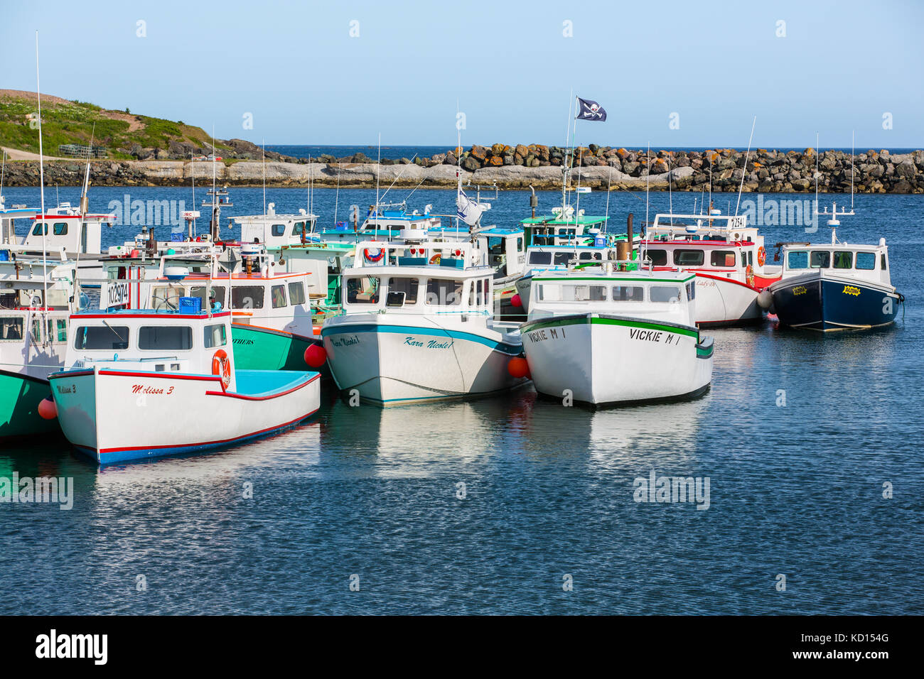 Fischerboote gebunden an der Wharf, main-a-Dieu, Cape Breton, Nova Scotia, Kanada Stockfoto