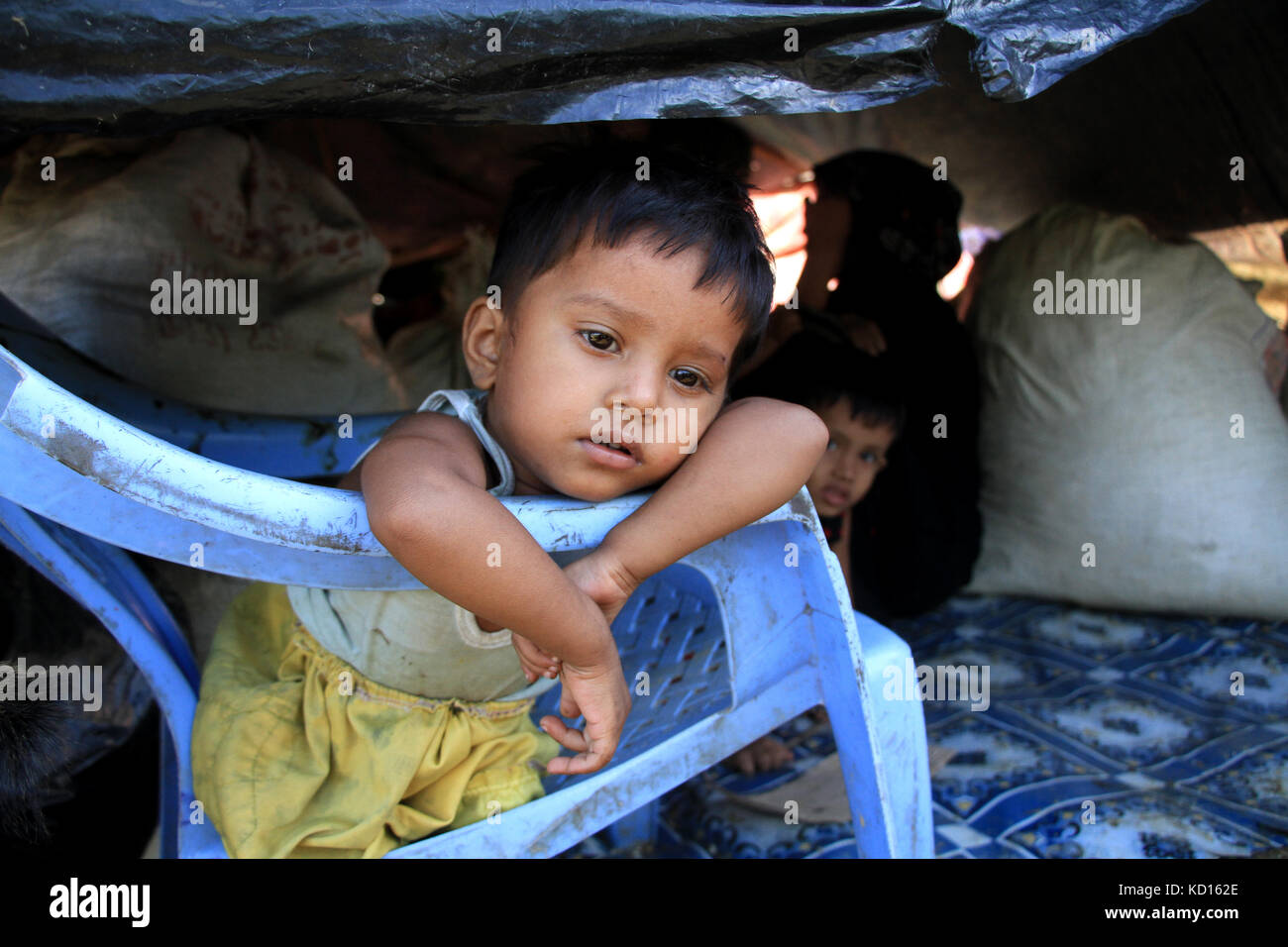 Bangladesch. Kind Rohingya Flüchtlinge in einem provisorischen Lager in Cox's Bazar, Bangladesch. © REHMAN Asad/Alamy Stock Foto Stockfoto