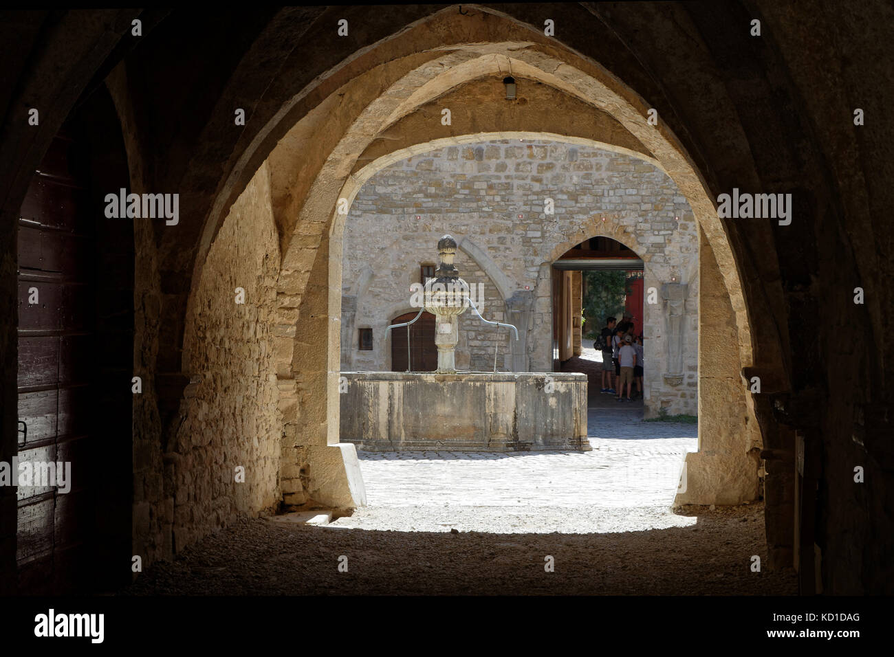 Baume Abbey, in seinem Dorf Baume-les-Messieurs, wurde während der Herrschaft von Ludwig dem Frommen im frühen neunten Jahrhundert von Saint Eutice gegründet Stockfoto