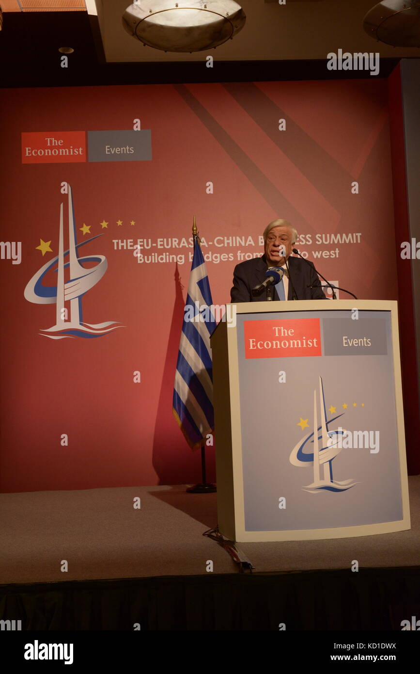 Athen, Griechenland. 09 Okt, 2017. Prokopis Pavlopoulos, Präsident der Hellenischen Republik, während seiner Rede in der EU - Eurasien - China business summit Credit: Dimitrios karvountzis/Pacific Press/alamy leben Nachrichten Stockfoto