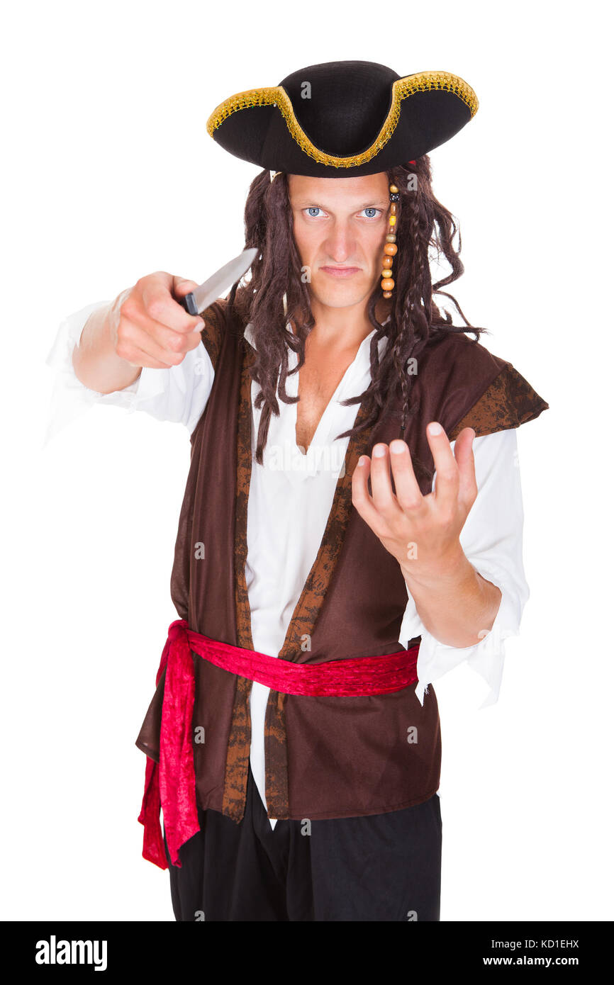 Angry pirate Holding Messer an den Hals auf weißem Hintergrund Stockfoto