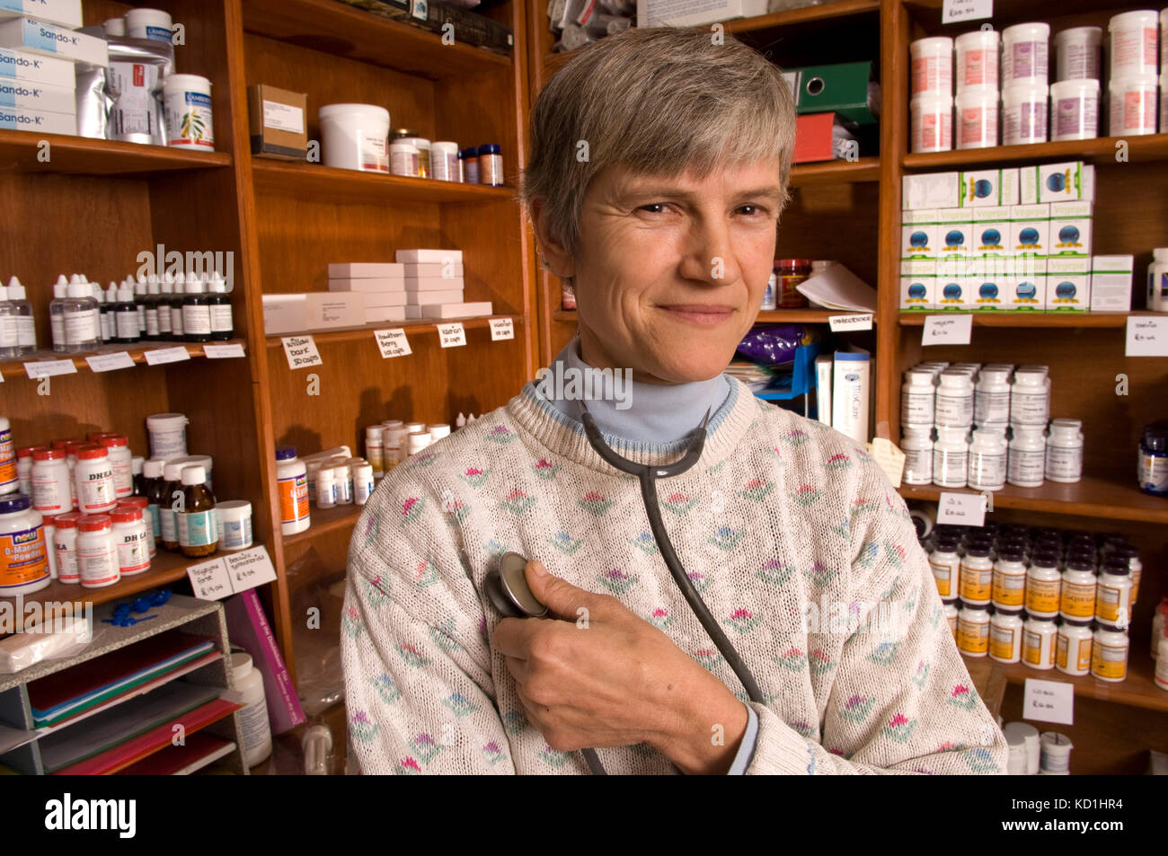 Alternative Therapie Practitioner, Dr. Sarah myhill an ihrem Haus/Praxis in Knighton, Powys, Wales. Stockfoto