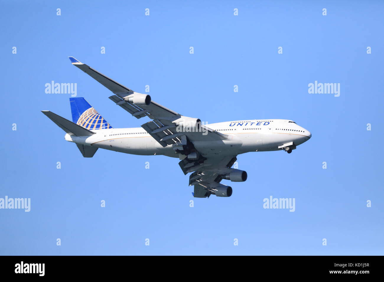 United Boeing 747 fliegt Low Pass in San Francisco Fleet Week Airshow Stockfoto