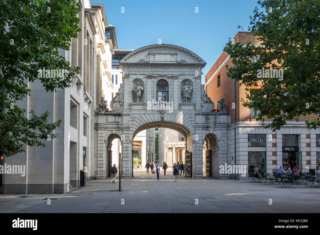 Temple Bar, von Christopher Wren. Paternoster Square, St. Paul Kirchhof. Ehemalige zeremoniellen Eingang zur Stadt London Stockfoto