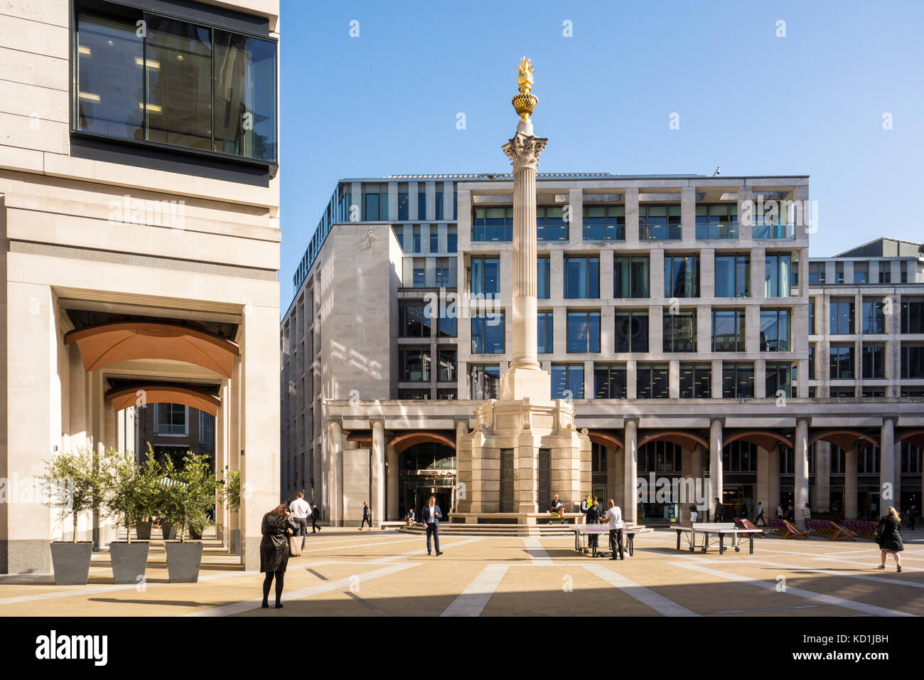 London Stock Exchange LSE Gebäude Haupteingang nach Paternoster Square, London, UK Stockfoto