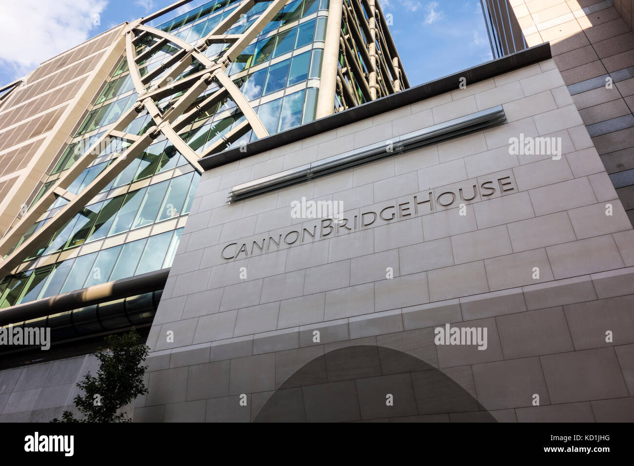 Cannon Bridge House äußeres Zeichen, City of London, UK. Neu entwickelt durch Steife + Trevillion Architekten Stockfoto