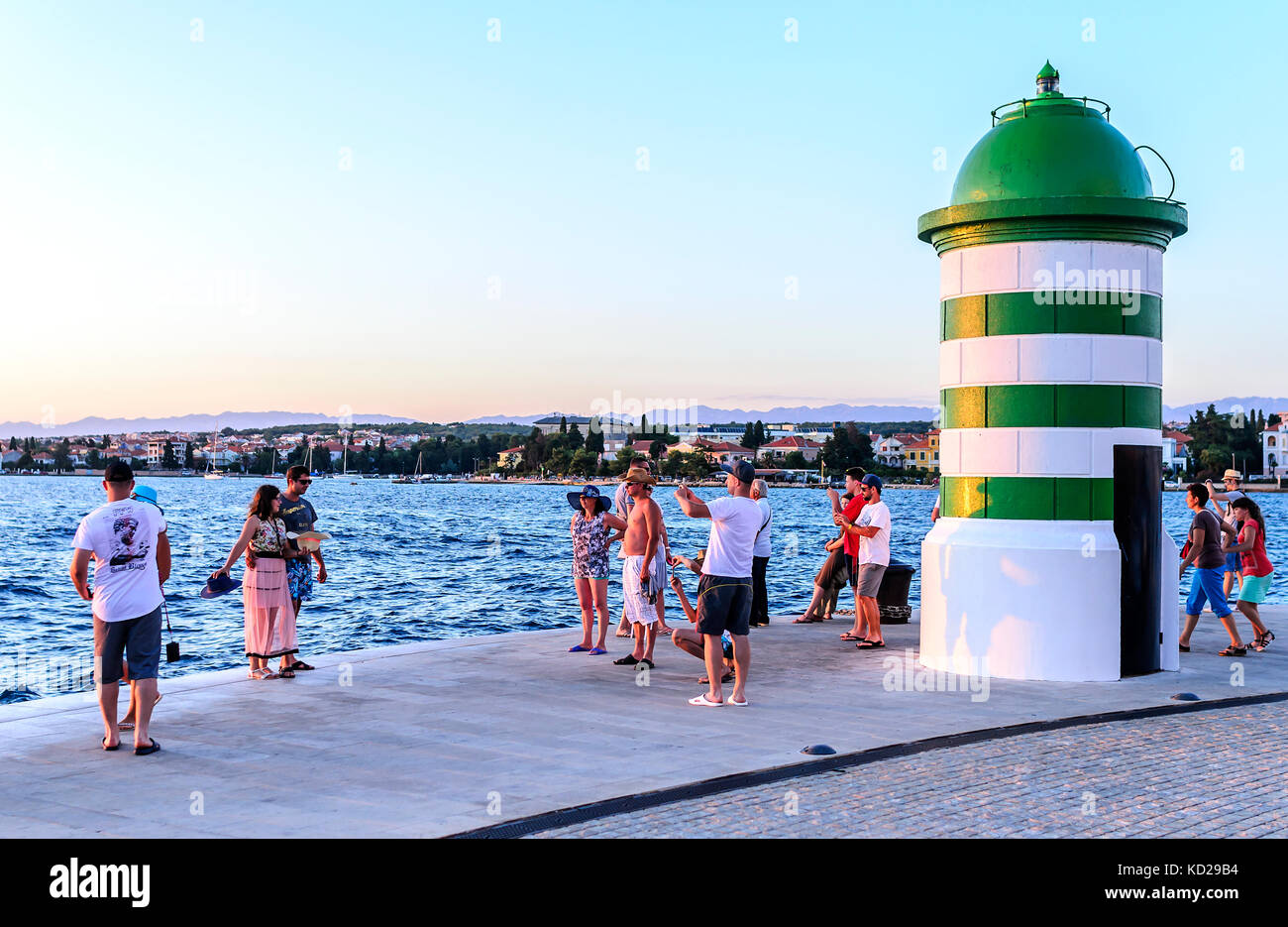 Leuchtturm an der Küste von Zadar, Kroatien. Stockfoto