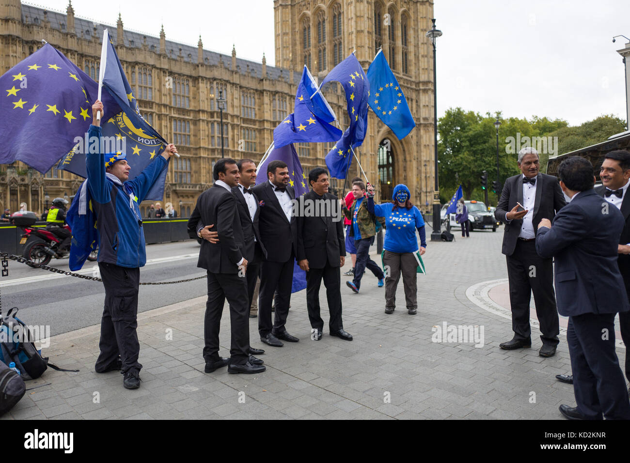 Westminster, Großbritannien. 9. Okt. 2017. Der Stand von Defiance Europäer Bewegung sodem protestierte in Westminster heute, wo der britische Premierminister theresa Unterhaus aktualisiert wurde, kann auf die Inhalte ihrer Florenz Rede im letzten Monat und der Stand der Verhandlungen mit der EU, die in Brüssel fortgesetzt haben. Credit: Velaren Grant/zuma Draht/alamy leben Nachrichten Stockfoto