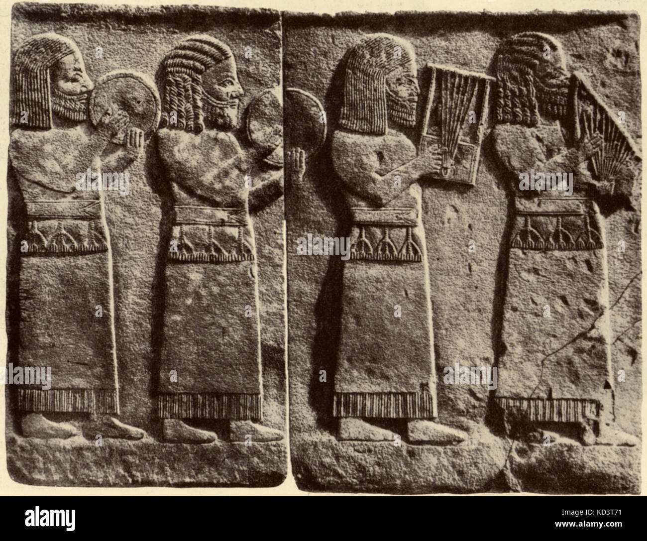 Musiker in Prozession (Schlagzeuger und Lyra Spieler). Aus Basalt Panel in Sendschirli. Die zweite Hälfte des achten Jahrhunderts v. Chr. Assyrien. Der antike. Stockfoto