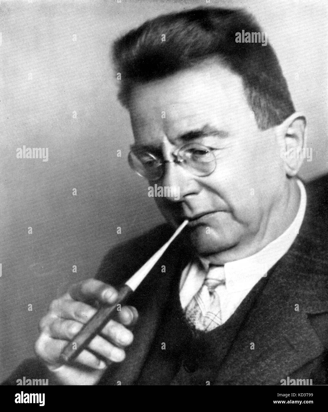 SCHMIDT, Franz - Rauchen österreichische Cellist, Pianist und Komponist (1874 - 1939) Stockfoto