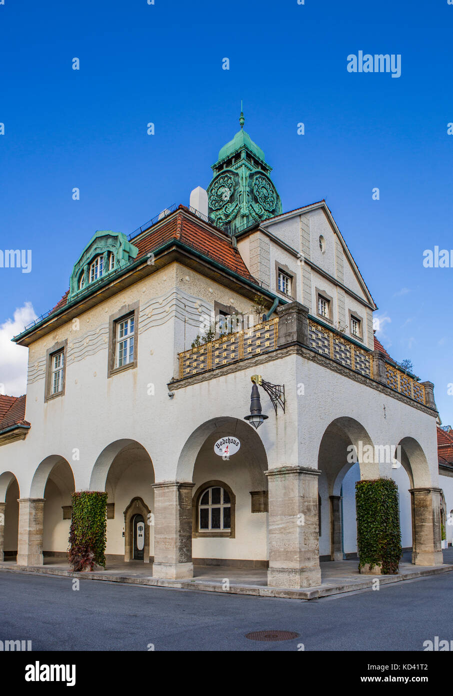 Badehaus am Sprudelhof Bad Nauheim, Deutschland. Der Sprudelhof (Brunnenhof) ist ein ehemaliger Kurort, der im Jugendstil gegründet wurde. Stockfoto
