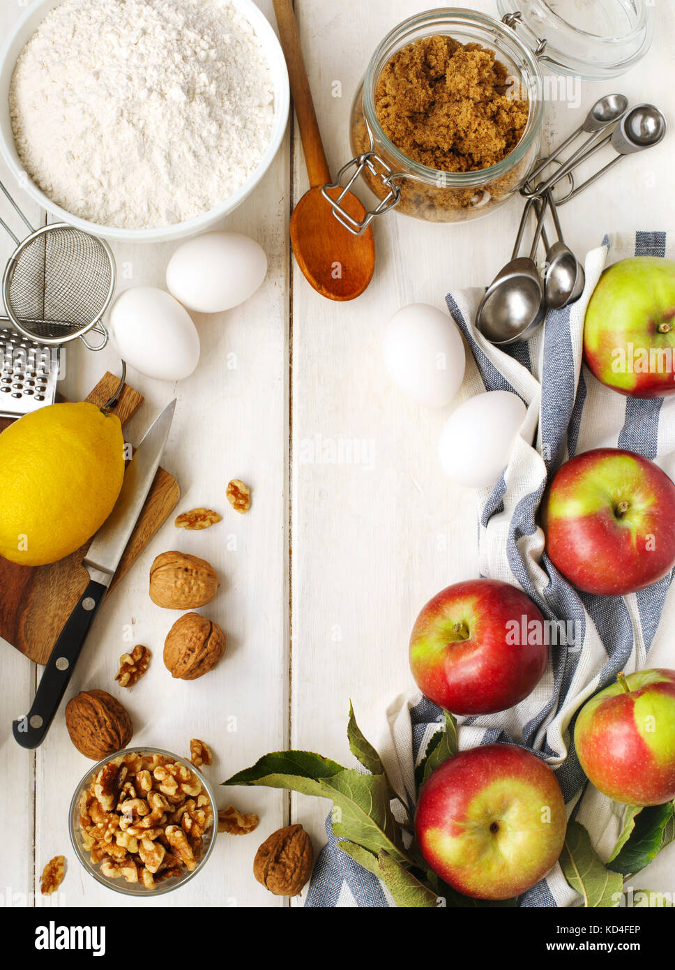 Zutaten für Backen und Muttern Apple Pie Stockfoto