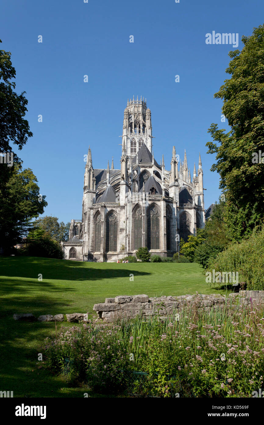 Rouen (Frankreich): äußere Ansicht der Abteikirche von St. Ouen, gotischen Stil, ehemaligen Benediktinerkloster in der Normandie (nicht für Postkarte verfügbar Stockfoto