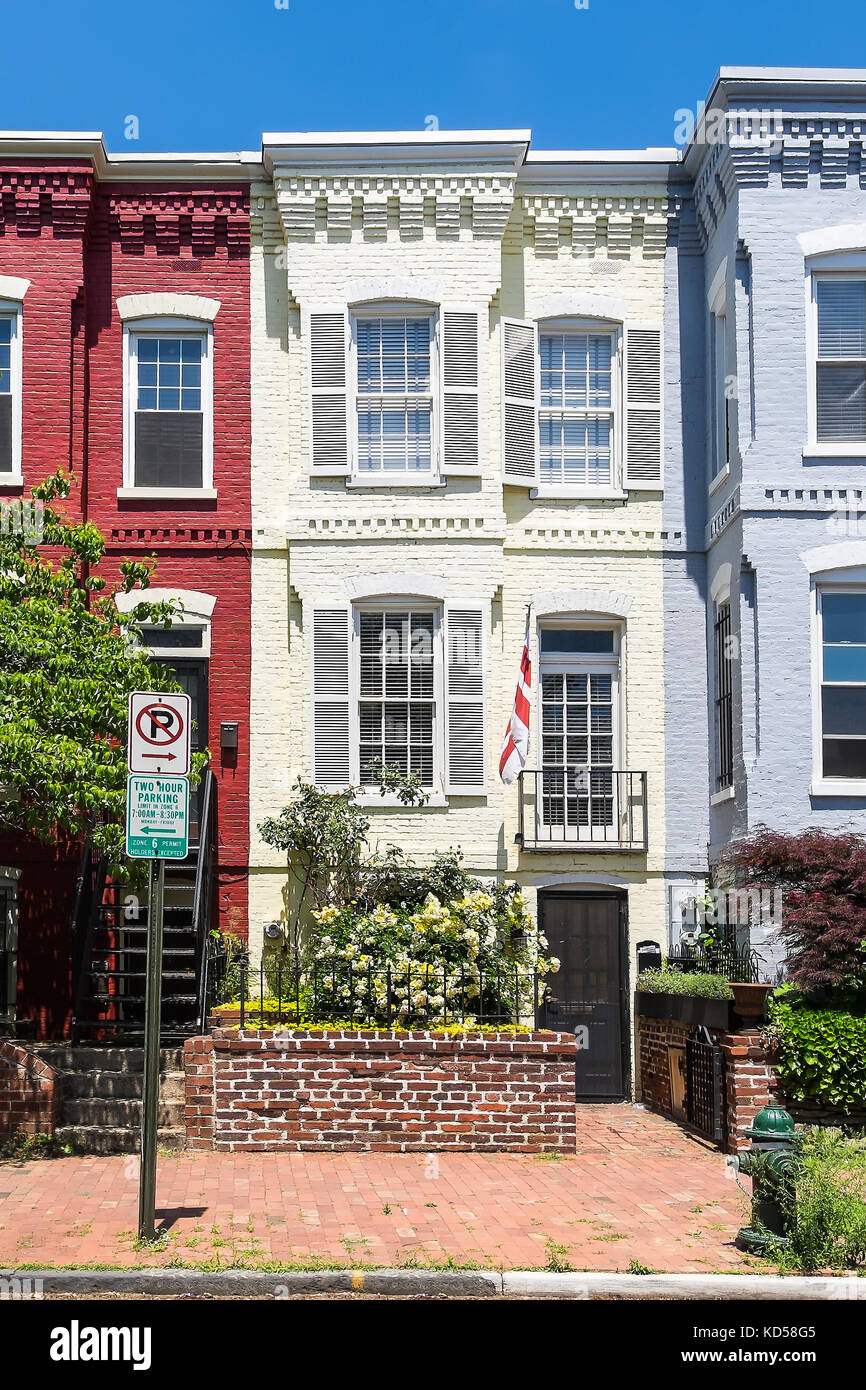 Washington Dc bunte Reihe Häuser. Rot, Weiß, Blau Stockfoto
