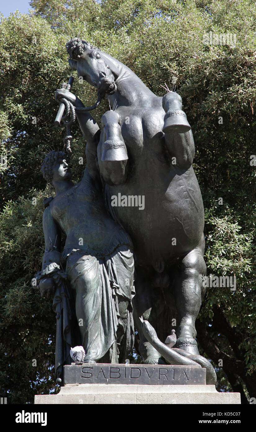 Statue Weisheit Sabiduaria in Barcelona am Plaza Catalunya Spanien Stockfoto