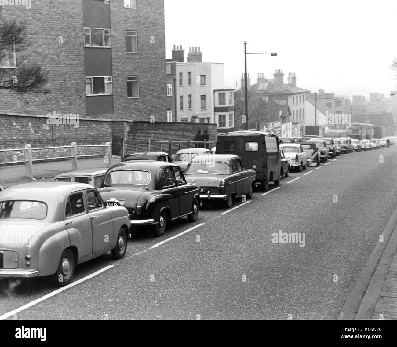 Foto Muss Gutgeschrieben werden ©Alpha Press 050000 29/01/1962 Staus während der Bahn- und Busstreiks auf dem Blackheath Hill im Südosten Londons Stockfoto