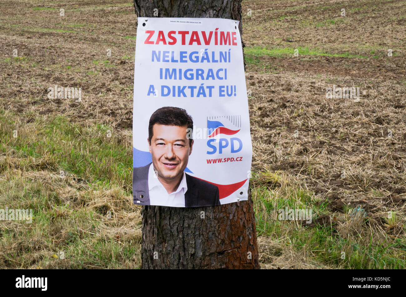 Plakat der SPD (Freiheit und direkte Demokratie), Tomio Okamura, Dolni Podluzi, usti na Labem Region, Tschechien, 5. Oktober 2017. Stockfoto