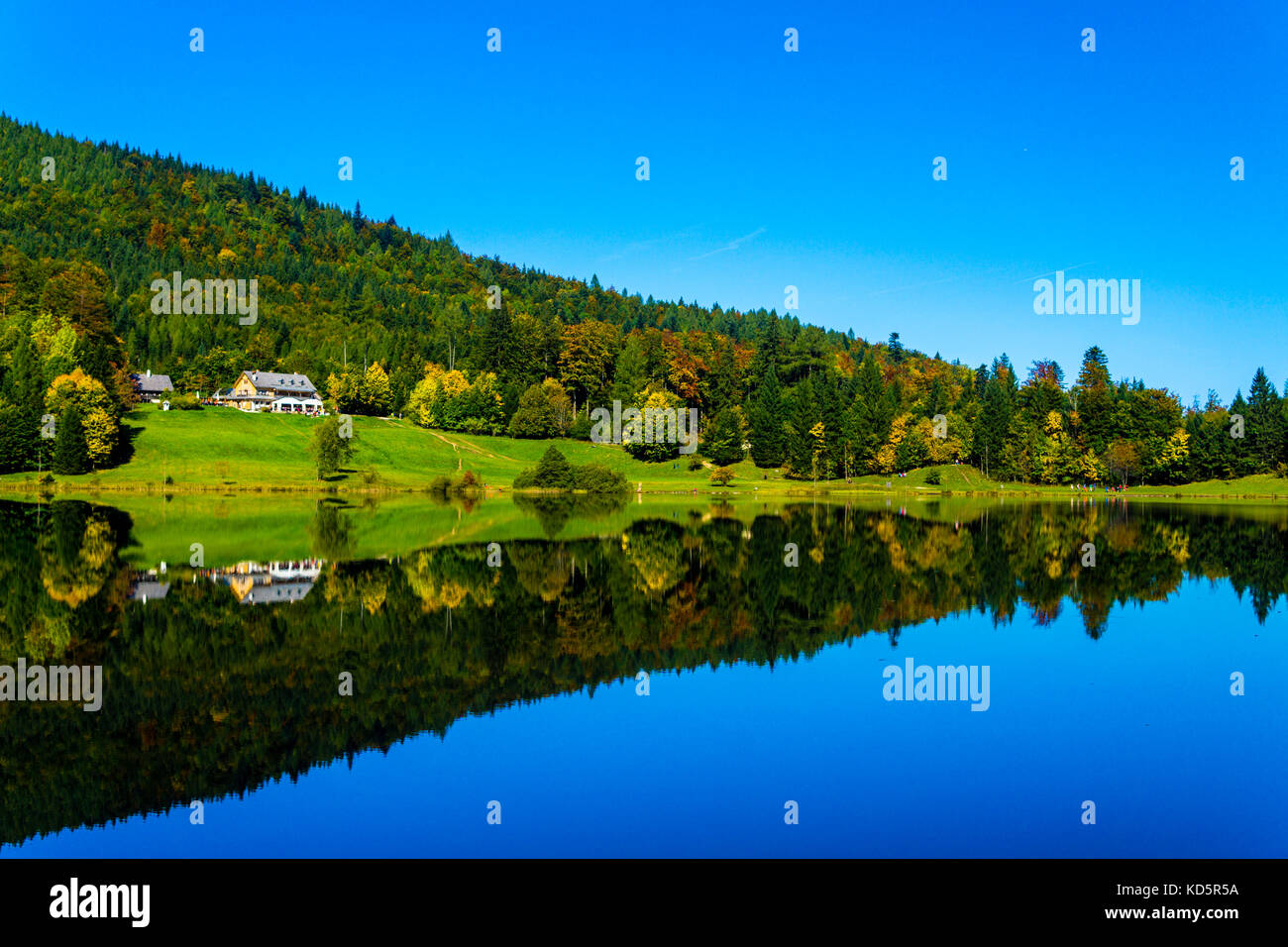 Herbst Spiegelung in einem See Stockfoto