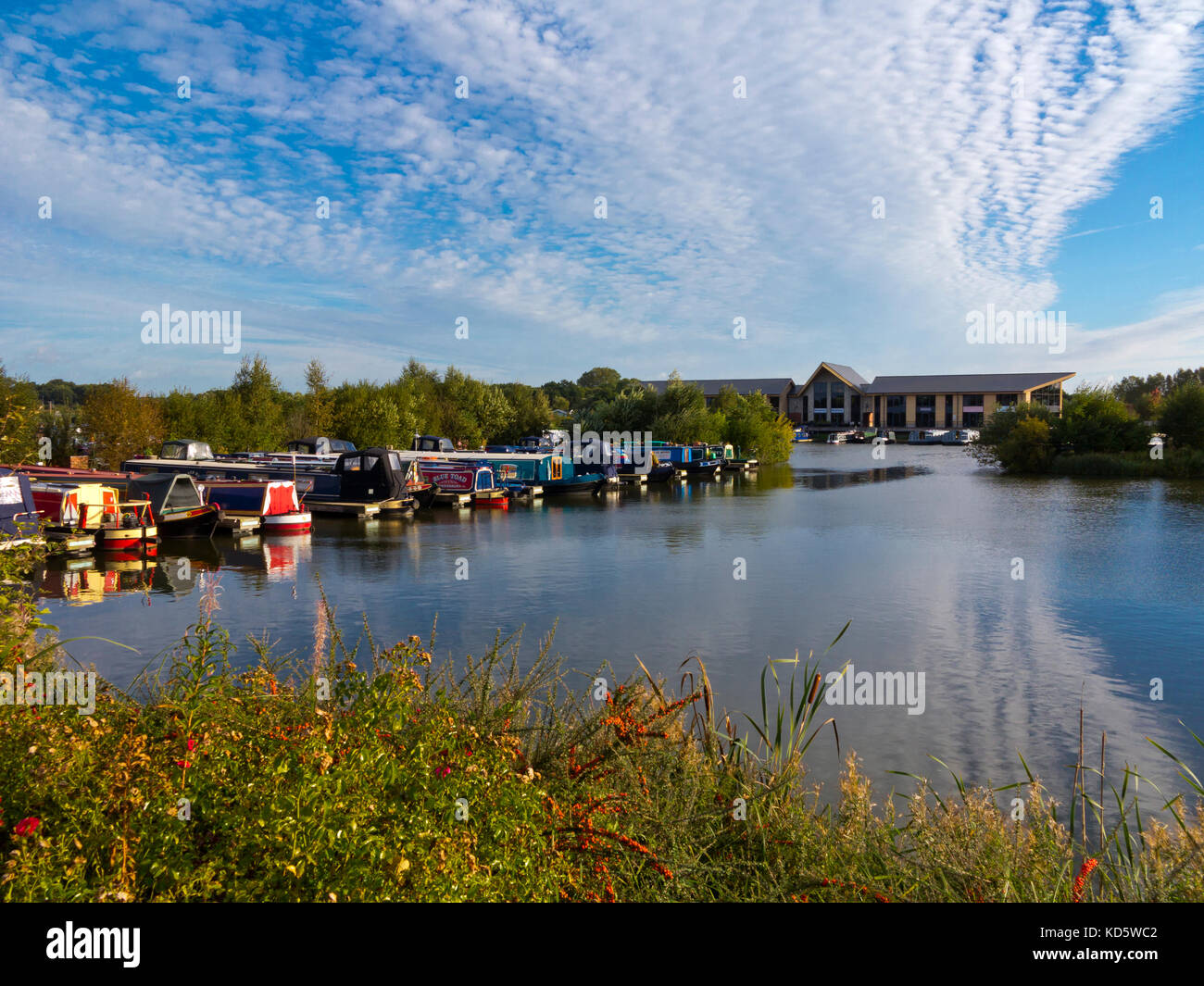 Mercia Marina eine große inländische Marina in der Nähe von Lee in South Derbyshire England Großbritannien mit Bootsplatz, Geschäfte und Restaurants. Stockfoto