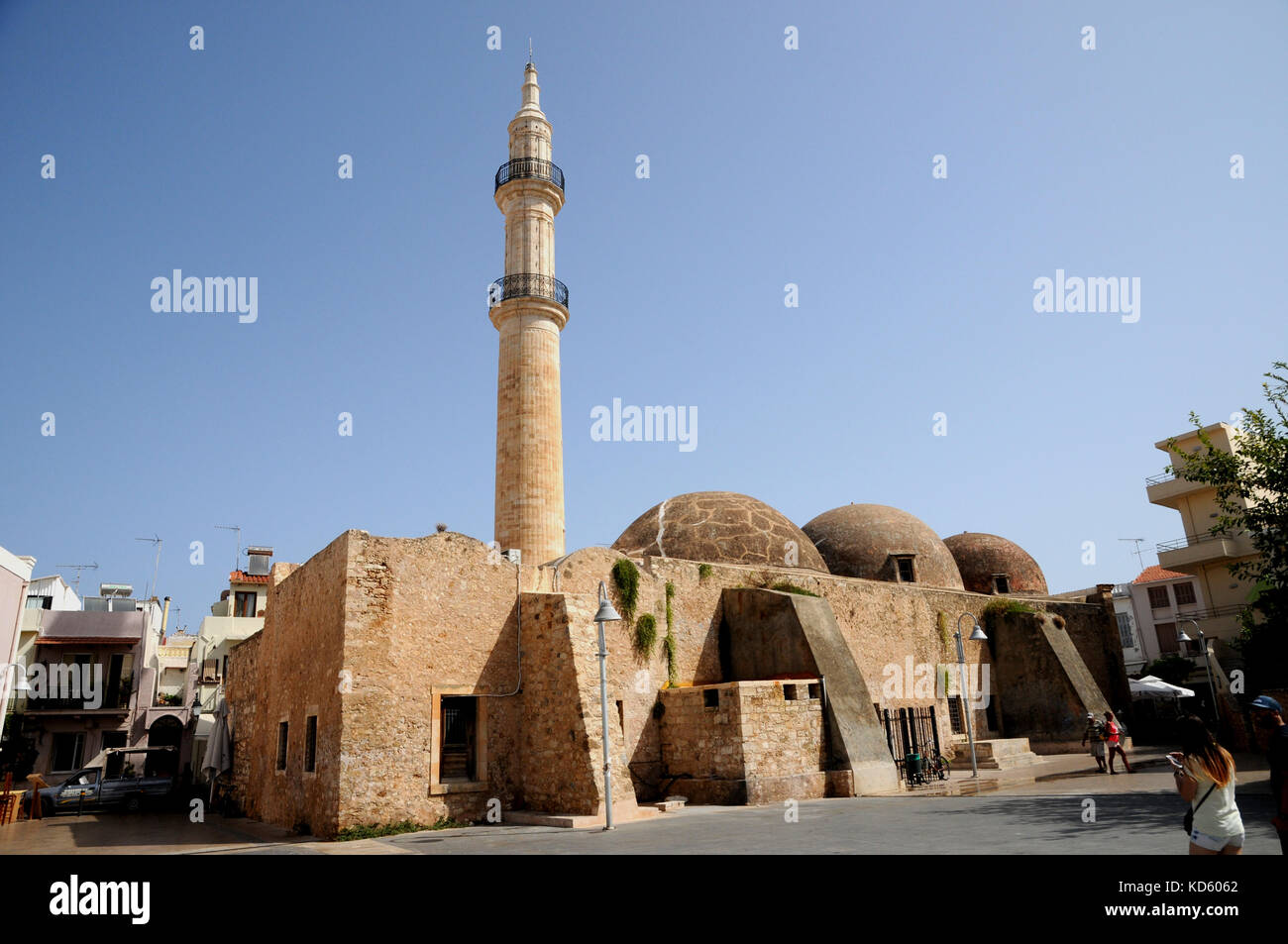 Die Neratze Moschee und Minarett in Rethymnon (Rethymnon) Kreta. Es dient nicht länger eine religiöse Funktion und ist heute ein Musik verwendet und Arts Center. Stockfoto