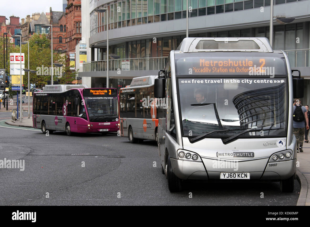 Metroshuttle kostenlose Busse am Bahnhof Manchester Piccadilly Stockfoto