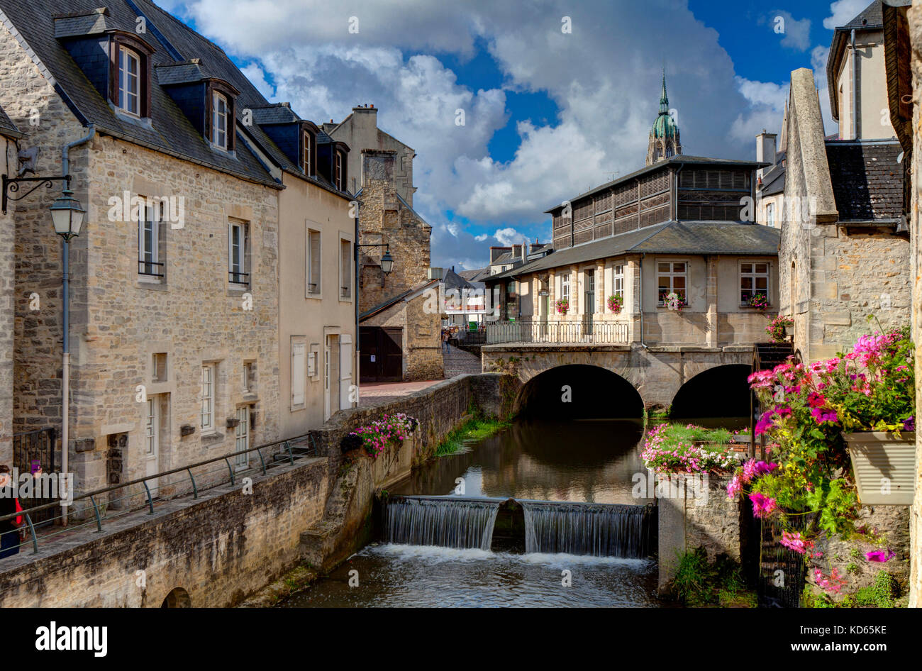 Bayeux (Normandie, Frankreich) Banken der Aure River. Das Stadtzentrum