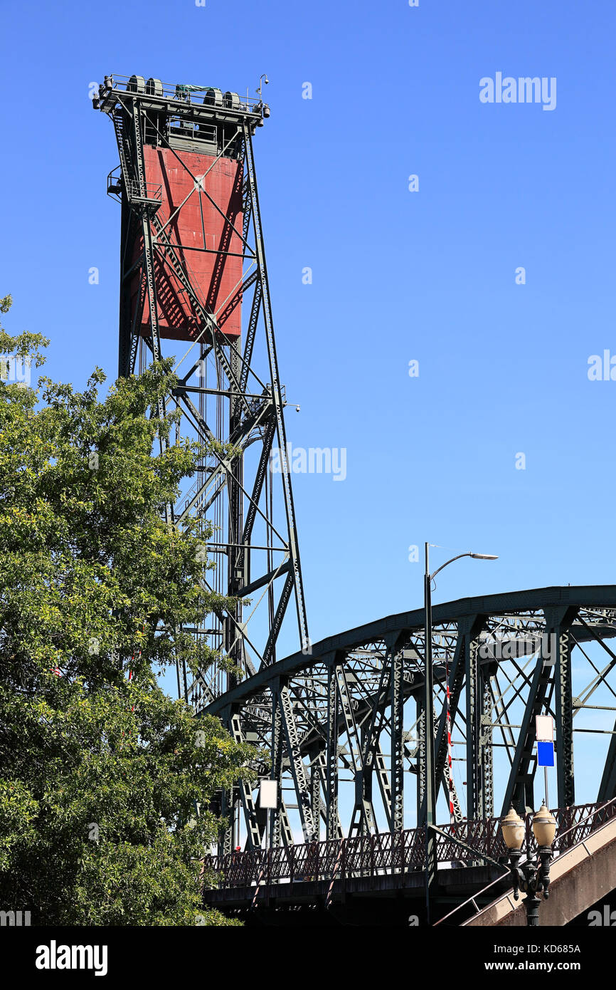 Die berühmten Hawthorne Bridge in Portland, Oregon Stockfoto