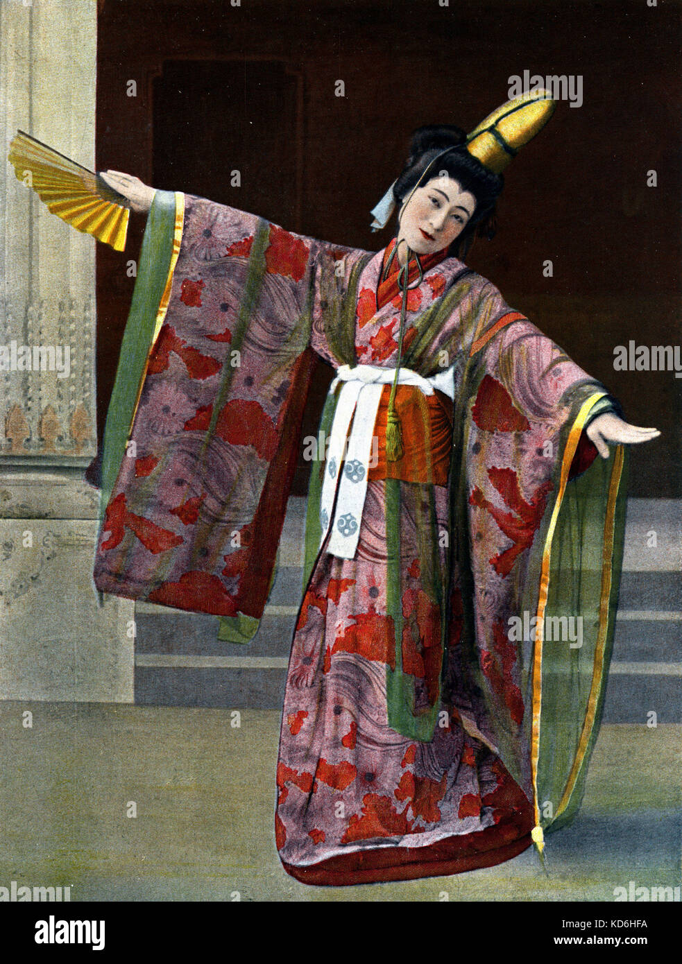 Sada Yacco (Sadayacco) als Geisha aus dem Spiel 'La Ghésha et le Chevalier', Théâtre Loie Fuller. Japan war die Quelle der Inspiration für Ravel, die gesammelten Objekte aus dem Fernen Osten. Orientalismus. Sadayakko: berühmte Japanische Geisha und Schauspielerin, bewundert von Debussy und andere Künstler wie Ravel. Quelle: Le Théâtre, 1900. Stockfoto