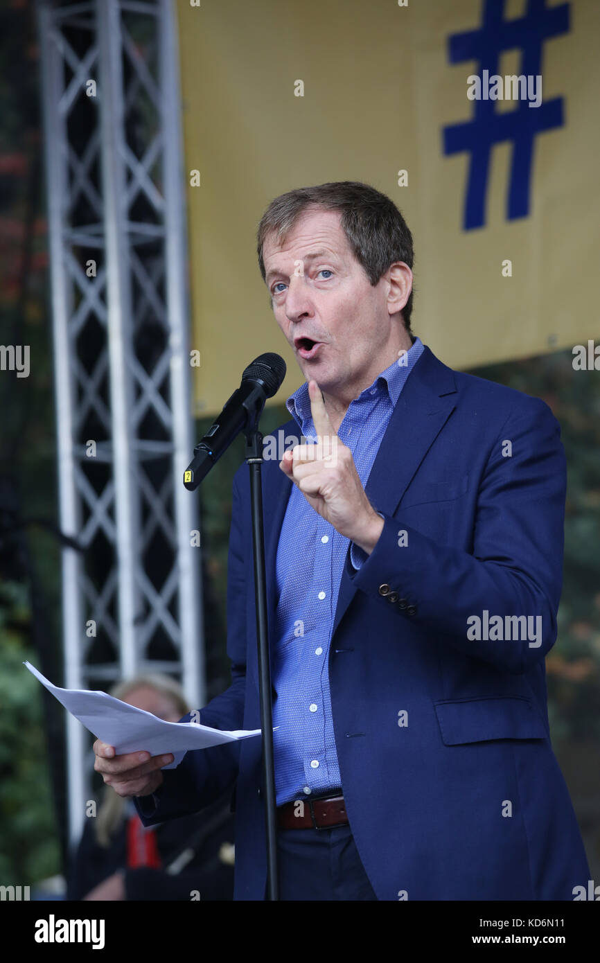 Alastair Campbell spricht mit Publikum bei Manchester #StopBrexit Demo Stockfoto