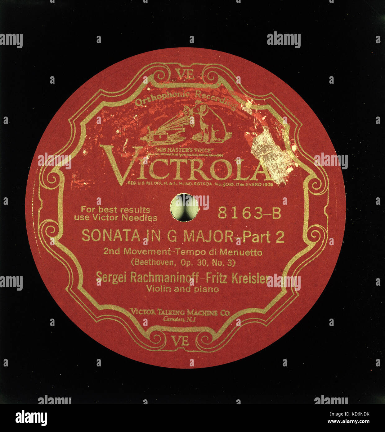 Beethoven - 78 U/min Red Victrola Label der Sonate in G-Dur, zweite Bewegung, die von Sergej Rachmaninow und Fritz Kreisler mit HMV (His Master's Voice) Logo - Hund und Grammophon gespielt. Ludwig van Beethoven. Stockfoto