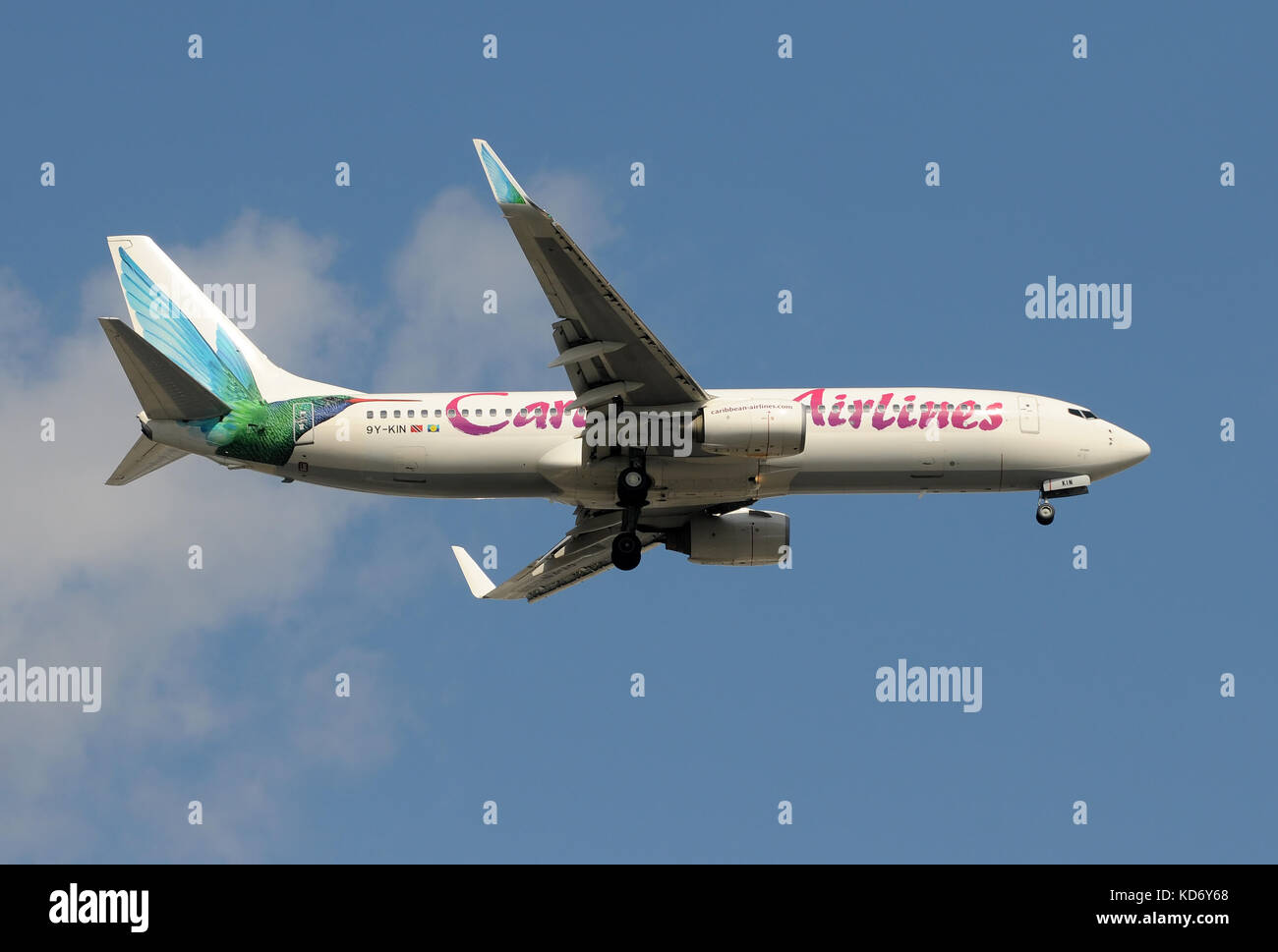 Miami, Florida - Januar 23, 2010: Caribbean Airlines Boeing 737-800 Ankunft in Miami Touristen auf die Inseln zu transportieren. Caribbean Airlines transp Stockfoto